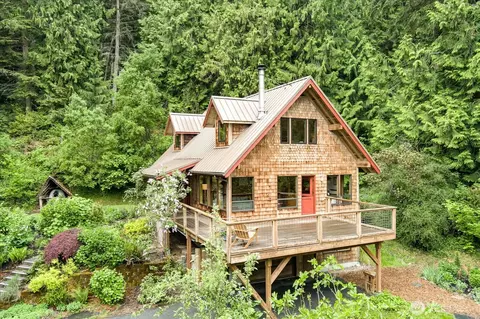5092 Ribbit Rd, Langley, WA 98260