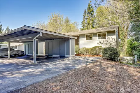 2979 SE Mile Hill Dr #F-4, Port Orchard, WA 98366