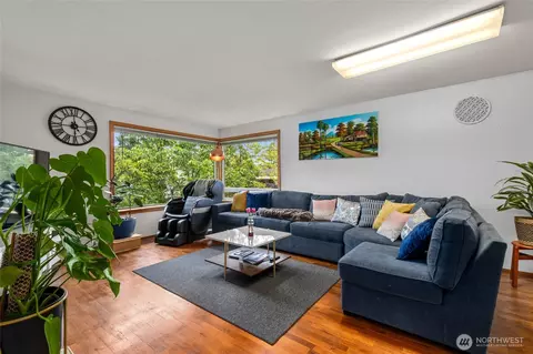 Living - 17543 7th Ave NE, Shoreline, WA 98155 photo 1 of 3