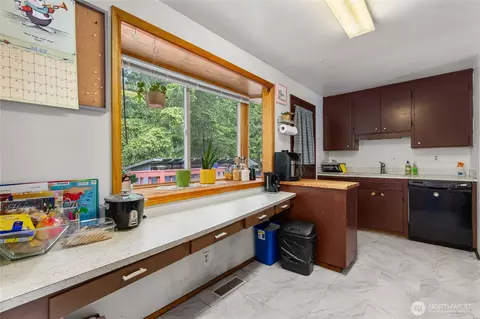 Kitchen - 17543 7th Ave NE, Shoreline, WA 98155 photo 1 of 3