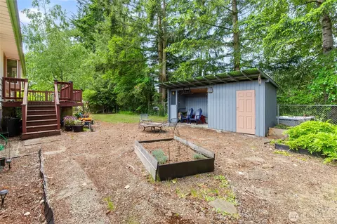 Exterior - 17543 7th Ave NE, Shoreline, WA 98155 photo 5 of 10