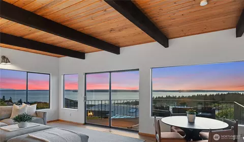 18220 Ridgefield Rd NW, Shoreline, WA 98177