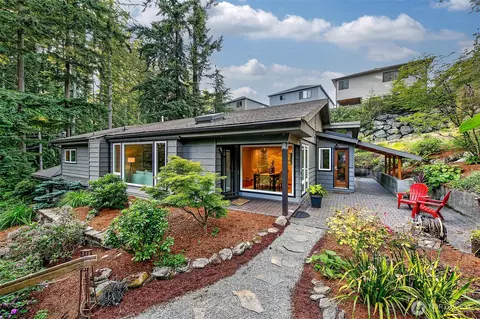 18527 Butternut Rd, Lynnwood, WA 98037