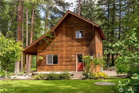 18 Deer Run Loop Rd, Winthrop, WA 98862