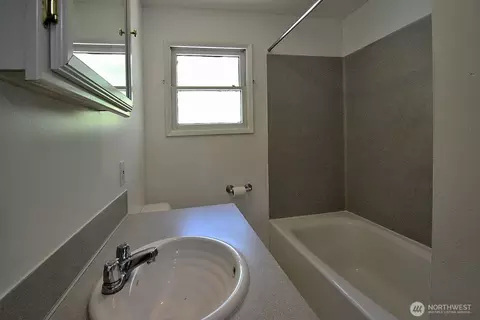 2116 N 86th St, Seattle, WA 98103 photo 15