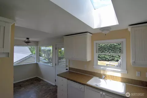 2116 N 86th St, Seattle, WA 98103 photo 9