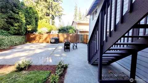 Exterior - 2729 112th Pl SE, Everett, WA 98208 photo 5 of 9