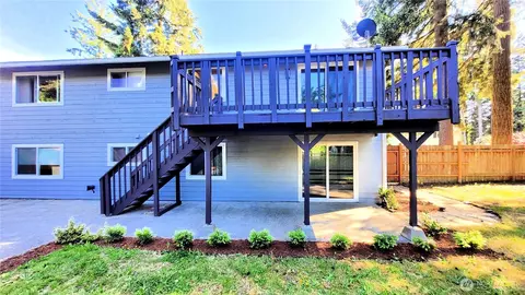Exterior - 2729 112th Pl SE, Everett, WA 98208 photo 7 of 9