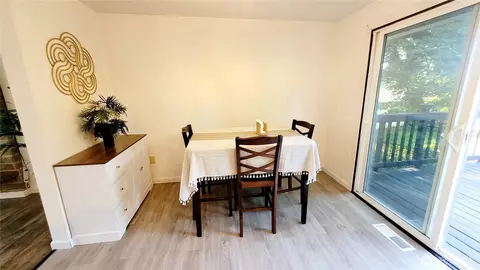 Dining - 2729 112th Pl SE, Everett, WA 98208 photo 1 of 1