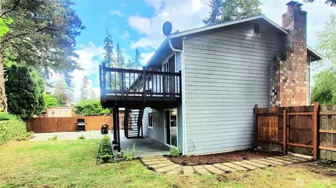 Exterior - 2729 112th Pl SE, Everett, WA 98208 photo 8 of 9