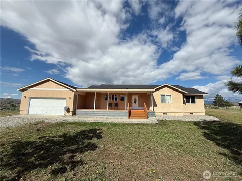 27 Greenacres Rd, Omak, WA 98841