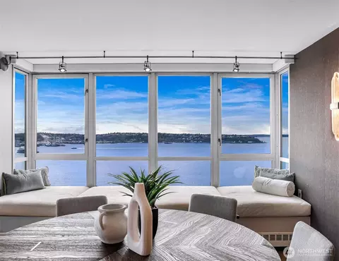 2125 1st Ave #2203, Seattle, WA 98121