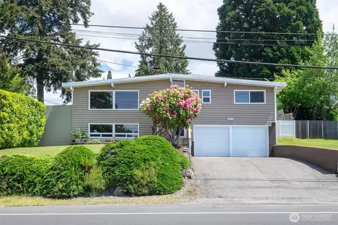 25718 16th Ave S, Des Moines, WA 98198