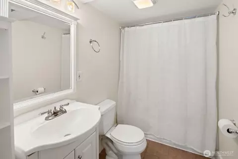 Bath - 116 Edgar St, Seattle, WA 98102 photo 2 of 2