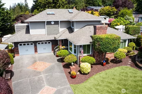 16605 71st Pl W, Lynnwood, WA 98037