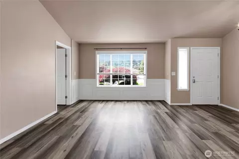 Living - 15127 148th Avenue Ct E, Orting, WA 98360 photo 2 of 4