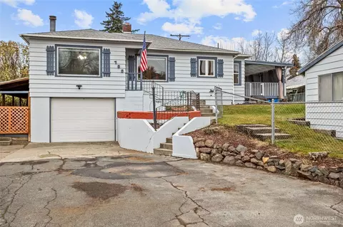 700 W Pear Ave, Selah, WA 98942