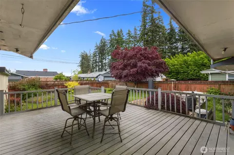 Exterior - 5117 Delaware Ave, Everett, WA 98203 photo 4 of 9