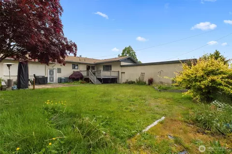 Exterior - 5117 Delaware Ave, Everett, WA 98203 photo 6 of 9
