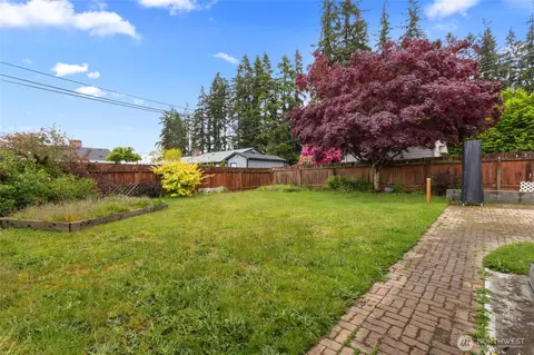 Exterior - 5117 Delaware Ave, Everett, WA 98203 photo 7 of 9