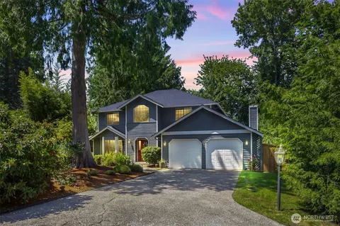 695 Jasmine Pl NW, Issaquah, WA 98027