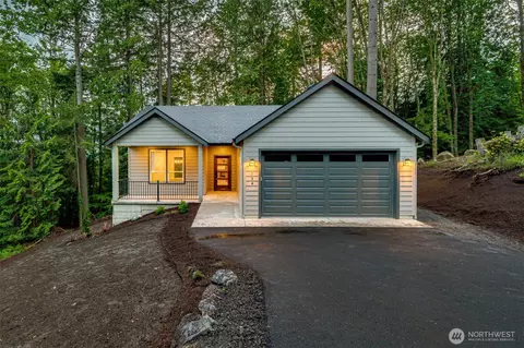 134 Sunset View Rd, Longview, WA 98632