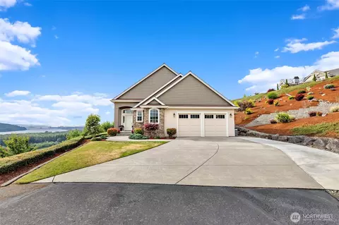 60 Trenton Ln, Kelso, WA 98626