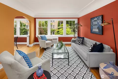 1605 E Olive St #111, Seattle, WA 98122