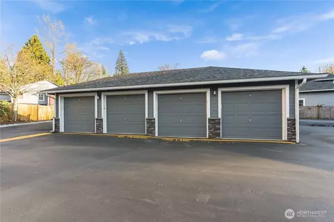 Exterior - 2201 192nd St SE #R105, Bothell, WA 98012 photo 8 of 11