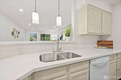 Kitchen - 2201 192nd St SE #R105, Bothell, WA 98012 photo 3 of 5