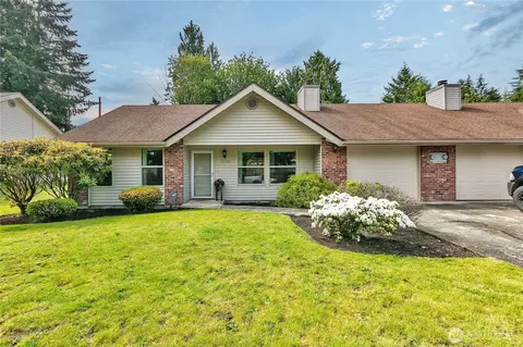 5606 5608 76th Street Ct E, Puyallup, WA 98371