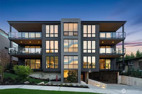 238 4th Ave #101, Kirkland, WA 98033