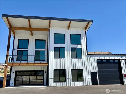 73 E Shop Ave #C6, Chelan, WA 98816