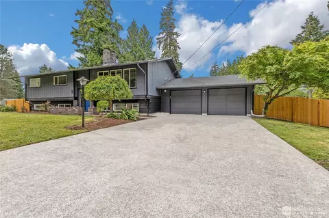 6808 4th Way SE, Lacey, WA 98503