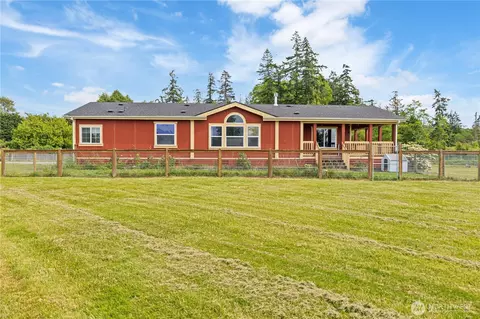 13640 Bayview Rd, Mount Vernon, WA 98273