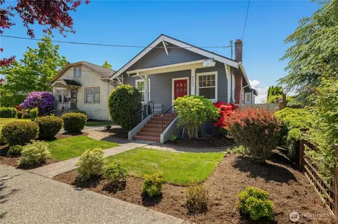 4407 SW Juneau St, Seattle, WA 98136
