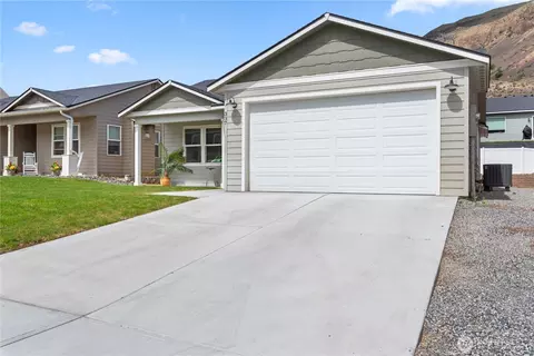 337 Hammond Ln, Rock Island, WA 98850
