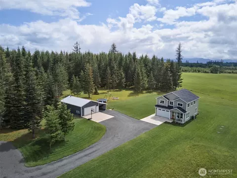 237 Bear Creek Ln, Winlock, WA 98596