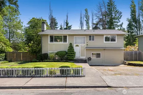 21401 54th Pl W, Mountlake Terrace, WA 98043
