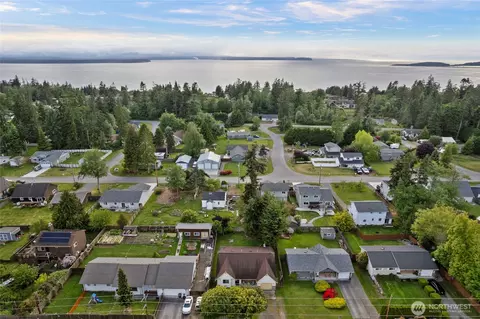 1954 Donna Dr, Coupeville, WA 98239