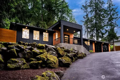 19433 SE 128th St, Renton, WA 98059