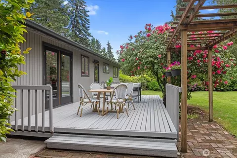 Exterior - 4824 237th Pl SE, Bothell, WA 98021 photo 7 of 12