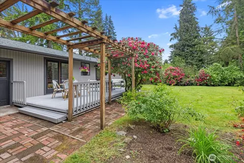Exterior - 4824 237th Pl SE, Bothell, WA 98021 photo 8 of 12