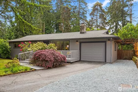 Exterior - 4824 237th Pl SE, Bothell, WA 98021 photo 2 of 12