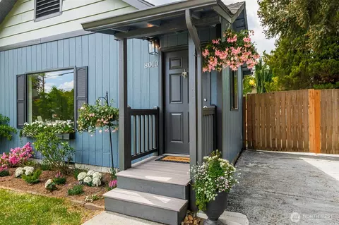 Exterior - 8010 Beverly Blvd #A, Everett, WA 98203 photo 2 of 7