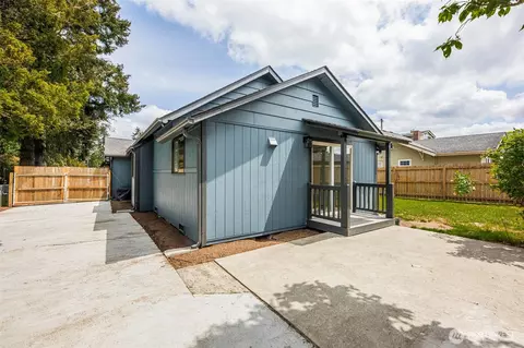 Exterior - 8010 Beverly Blvd #A, Everett, WA 98203 photo 7 of 7