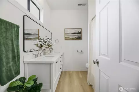 Bath - 8010 Beverly Blvd #A, Everett, WA 98203 photo 1 of 2
