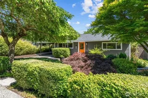 8414 34th Ave SW, Seattle, WA 98126