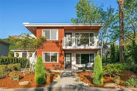 744 746 3rd St S, Kirkland, WA 98033