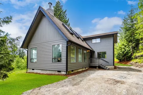 9516 Angeline Rd E, Bonney Lake, WA 98391